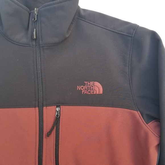 The North Face Two-toned Jacket - Picture 4 of 15